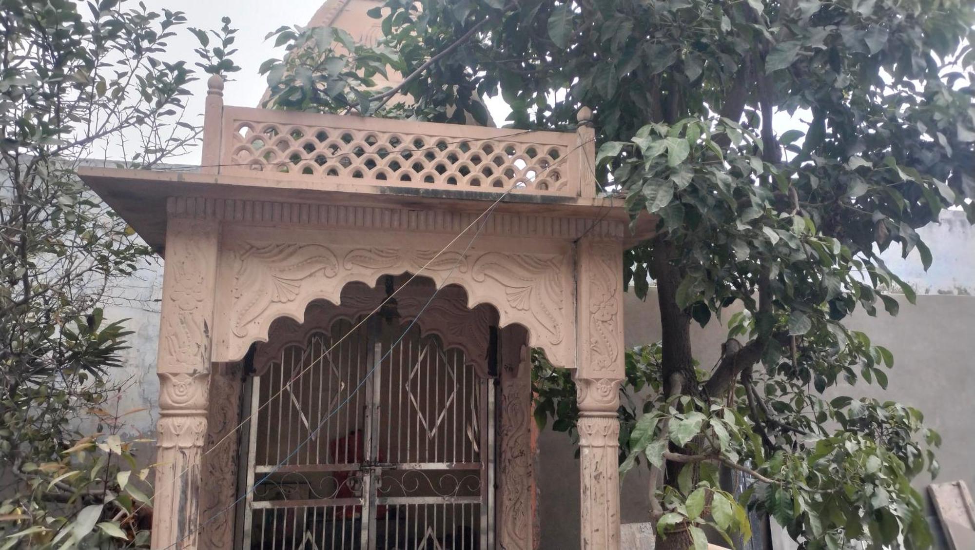 Maa Gayatri Dham Hotel Vrindāvan Екстериор снимка